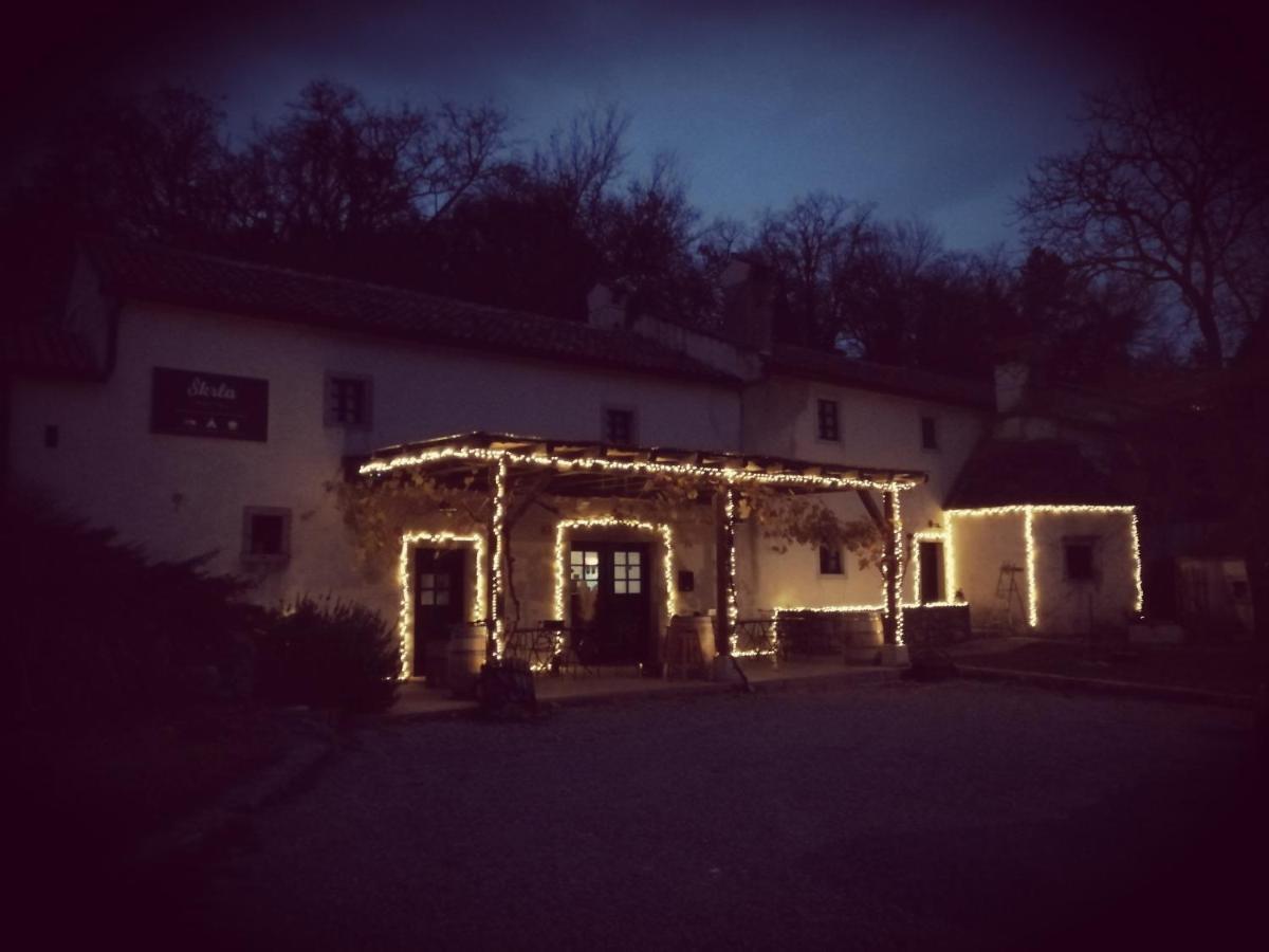 Hostel Škrla Divača Buitenkant foto